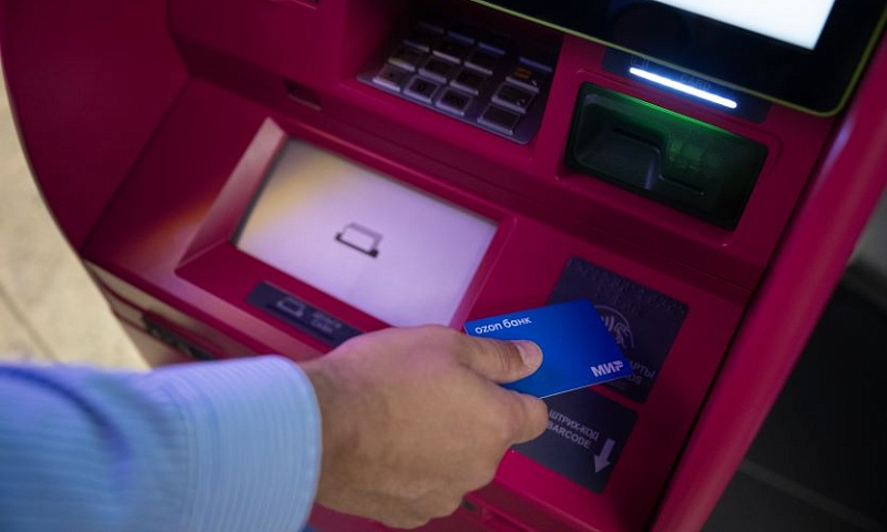 Ozon Банк установил первые собственные банкоматы