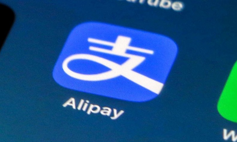 Т-Банк запустил переводы на кошельки Alipay и WeChat Pay