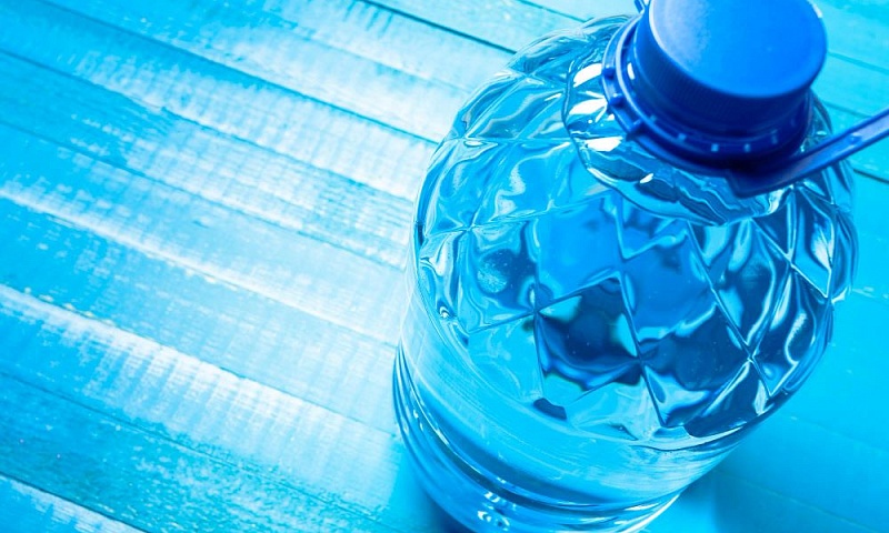 За новогодние каникулы россияне заказали более 526 тысяч литров минеральной воды