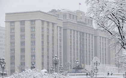 В Госдуме заявили о росте рисков использования карт Visa и Mastercard