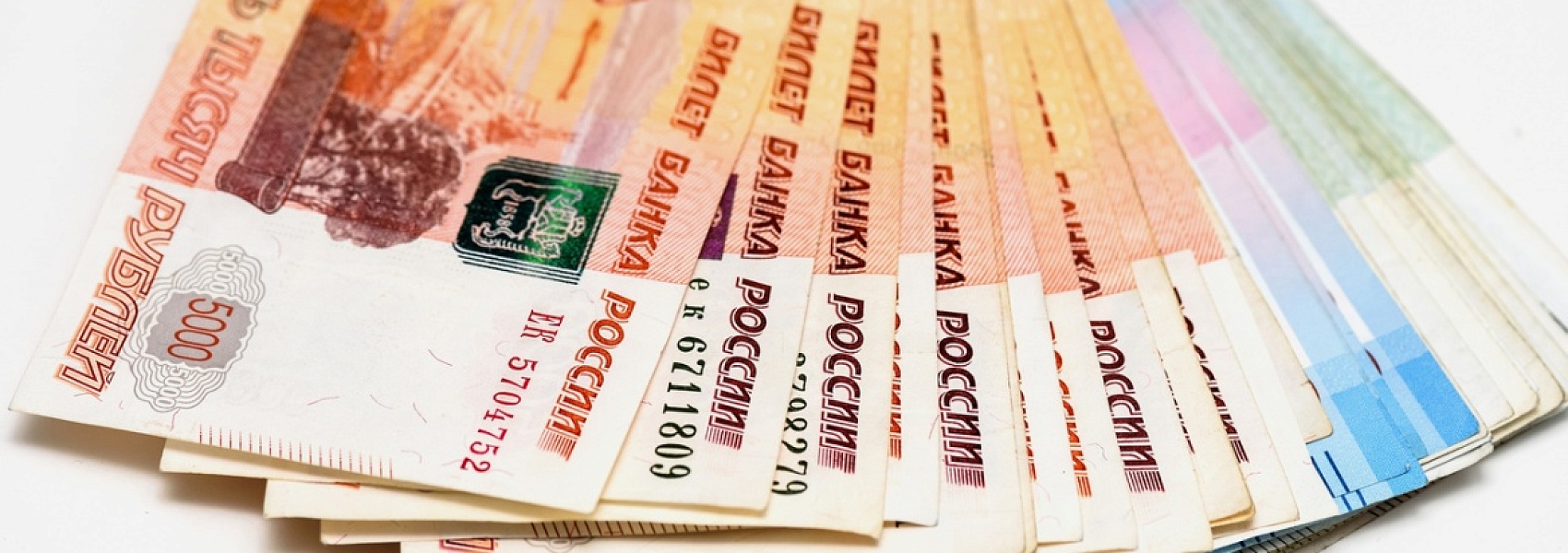 ИТ-сектор лидирует по скрытым зарплатам