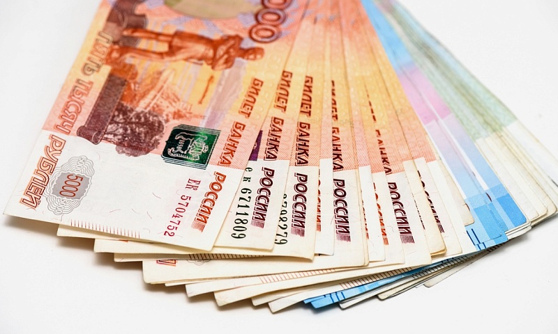 ИТ-сектор лидирует по скрытым зарплатам