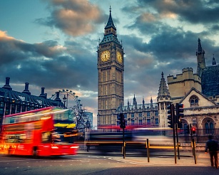 FCA проводит безопасное тестирование ИИ совместно с крупными компаниями 