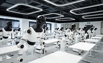 В Китае открылся центр массового обучения человекоподобных роботов на реальных данных