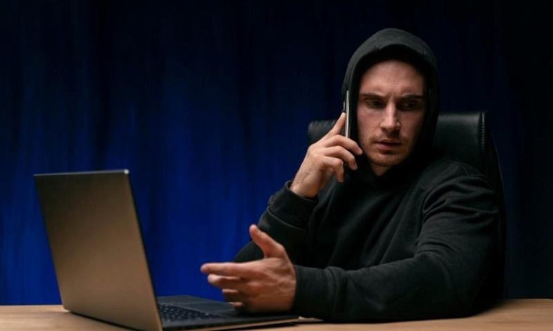 Суд обязал дропперов вернуть Ларисе Долиной 49 млн рублей