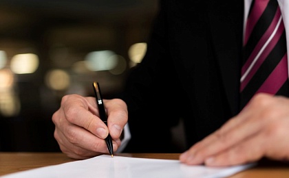 «Ренессанс Капитал» приобретет 100% акций российского Ситибанка