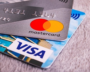 ЦБ продолжает диалог с банками по отключению карт Visa и Mastercard