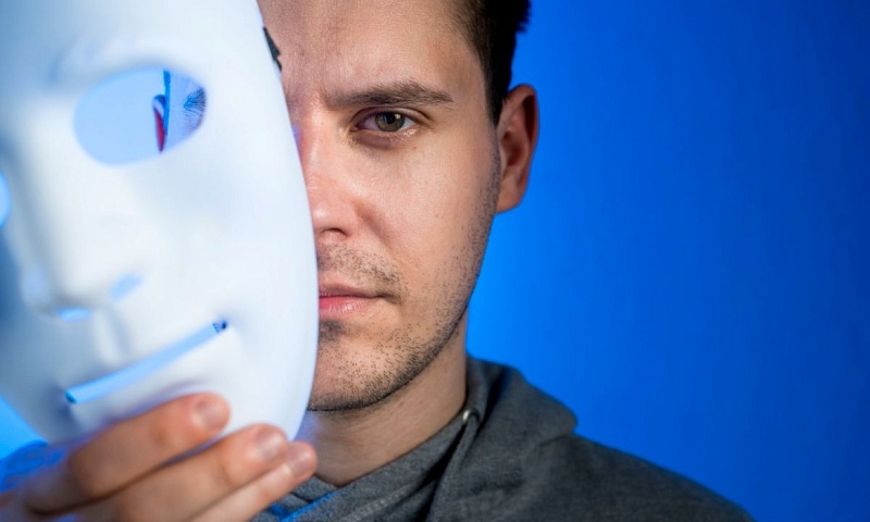 В соцсетях распространяются поддельные видео с дипфейками медийных персон 