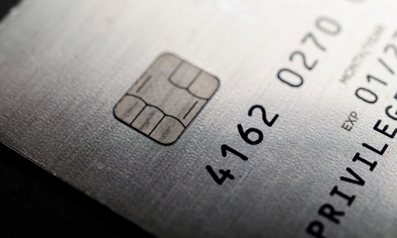 Спрос на услуги МФО и кредитки в гендерные праздники вырастет на 90-200%