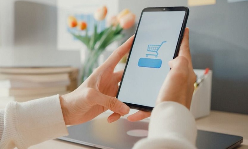 Интернет-торговля в России выросла за 9 месяцев до 8,2 трлн рублей