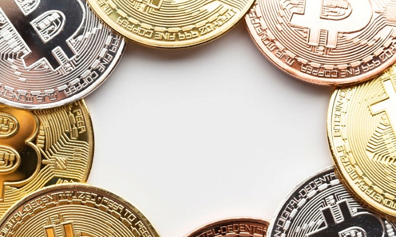 Приставы смогут арестовывать криптовалюту россиян за долги