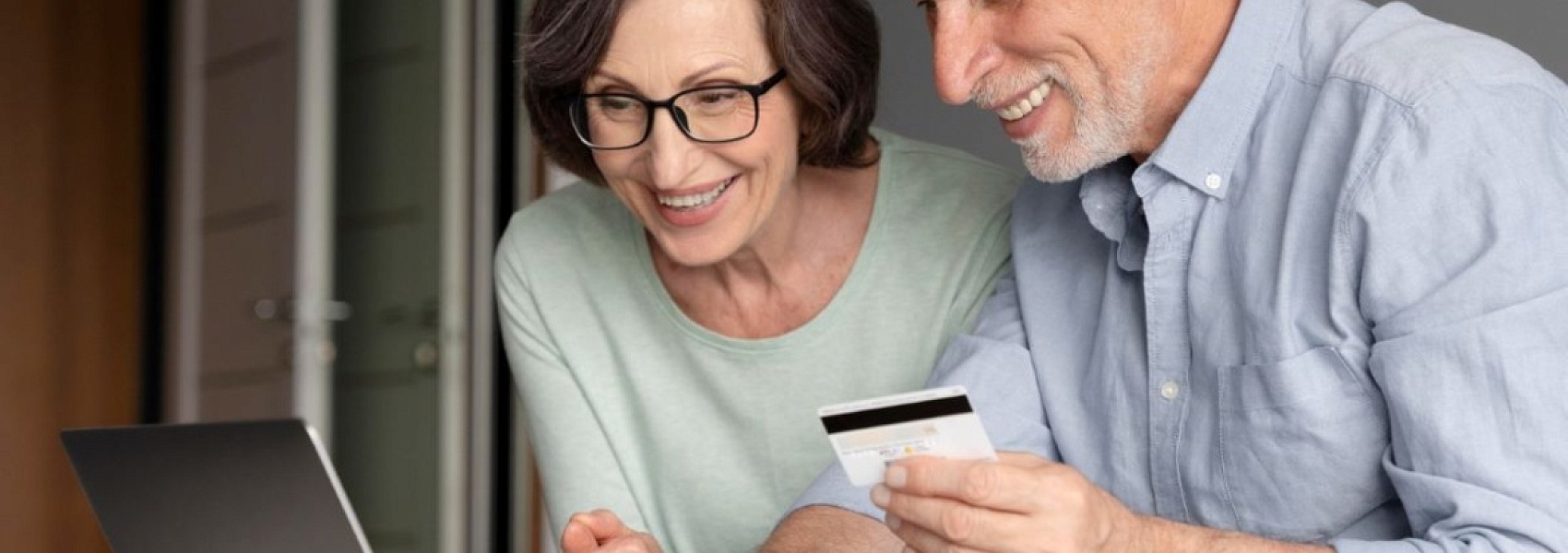 Как старшее поколение осваивает покупки в интернете