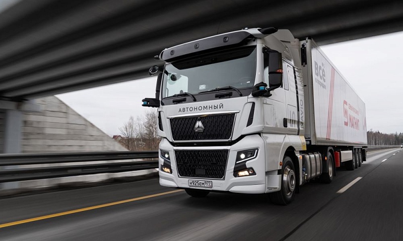 «Магнит» провел испытания автономных грузовиков по трассе М-12