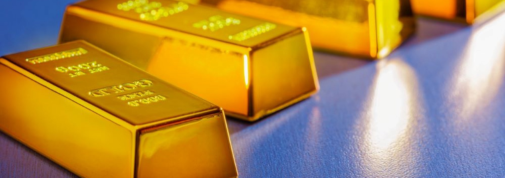 Минфин рекомендовал россиянам хранить сбережения в рублях и золоте