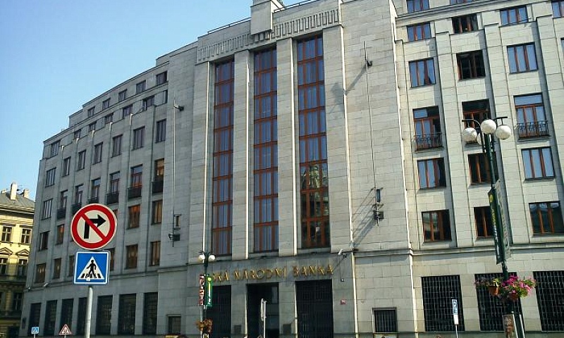 Нацбанк Чехии первым в мире включил биткоин в свой портфель