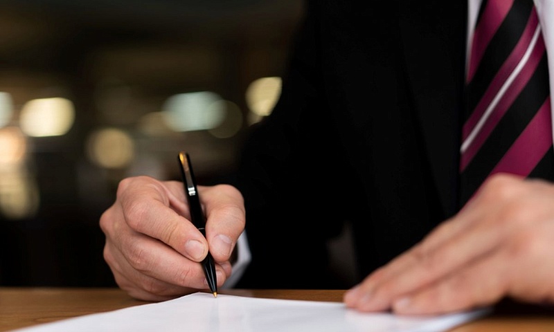 «Ренессанс Капитал» приобретет 100% акций российского Ситибанка